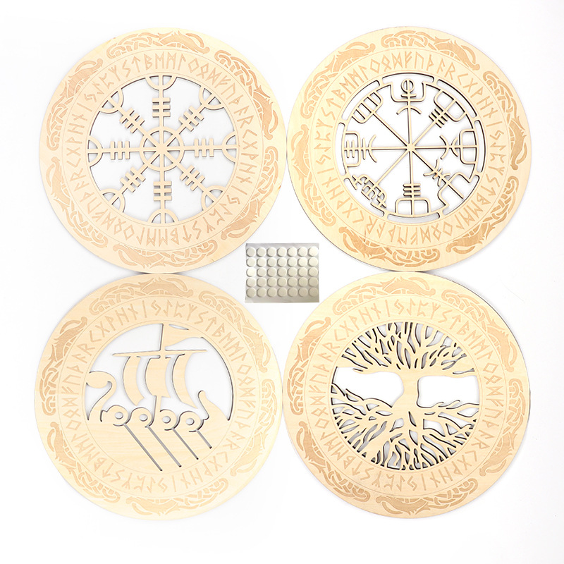 Arte de pared de madera con decoración vikinga nórdica