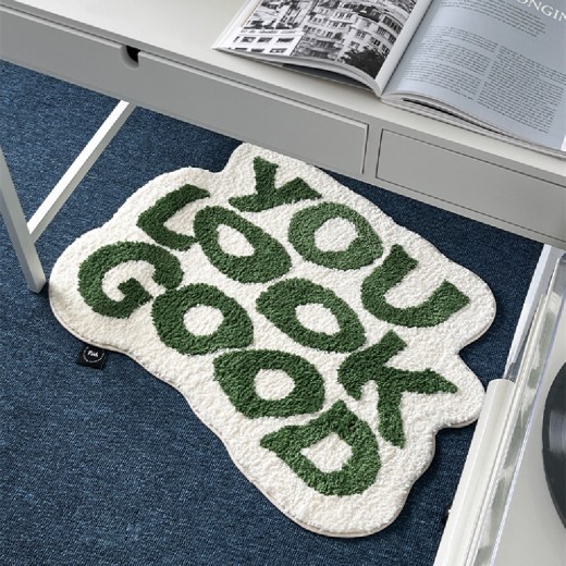 Alfombra sencilla para el hogar con flocado de letras