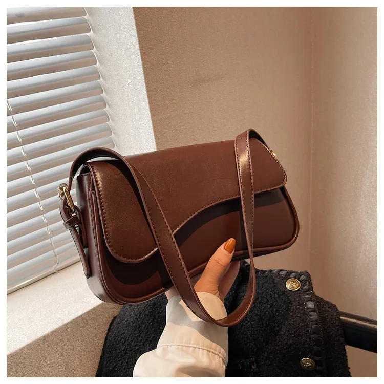 Bolso de hombro con hebilla magnética, nuevo y sencillo de moda