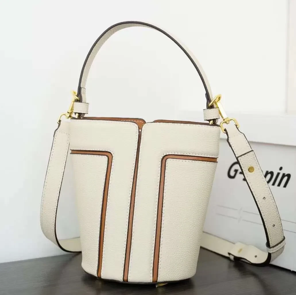 Bolso de hombro tipo tote de gran capacidad y moderno de piel de vaca de primera capa