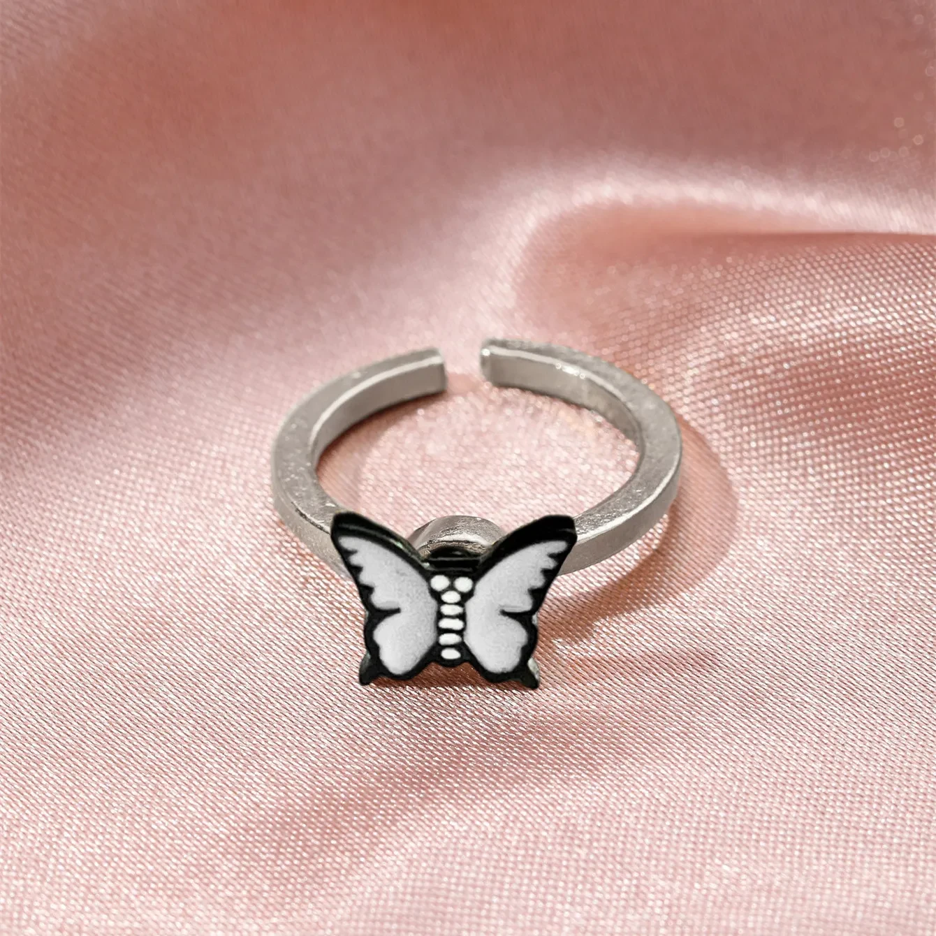 Anillo giratorio de mariposa de moda