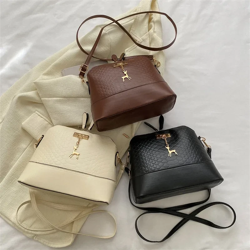 Bolso de mujer de moda, moderno y portátil.