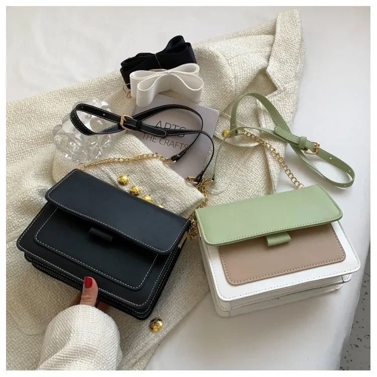 Bolso bandolera con cadena, moderno, de banda ancha, pequeño, cuadrado