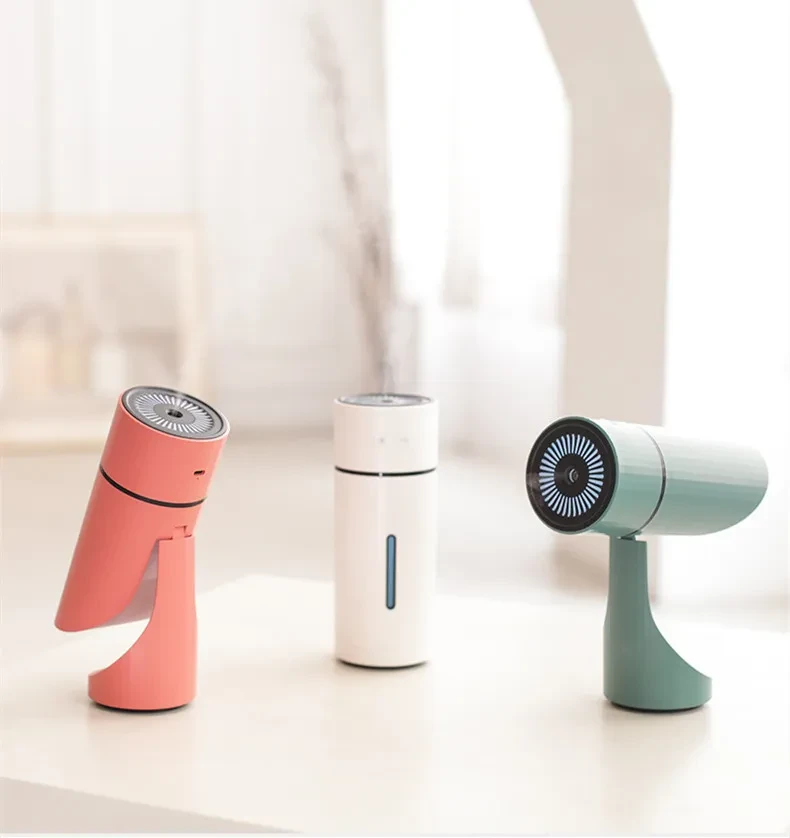 Humidificador de escritorio para coche pequeño con carga USB y ángulo ajustable creativo