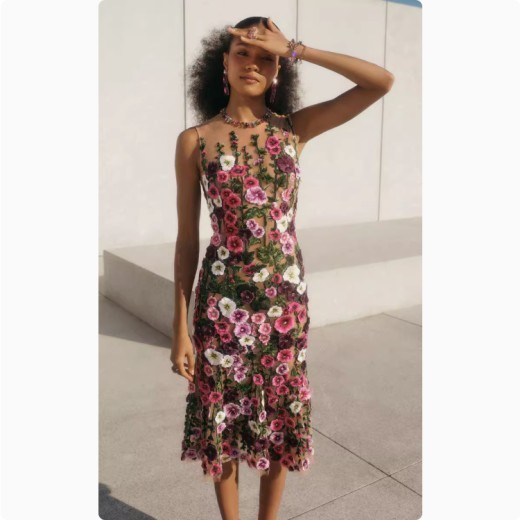 Gargantilla de clavícula de alta calidad con diseño de nicho de lujo y combinación de colores de cristal