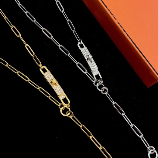 Collar de cadena hueca con borlas y cinturón sencillo