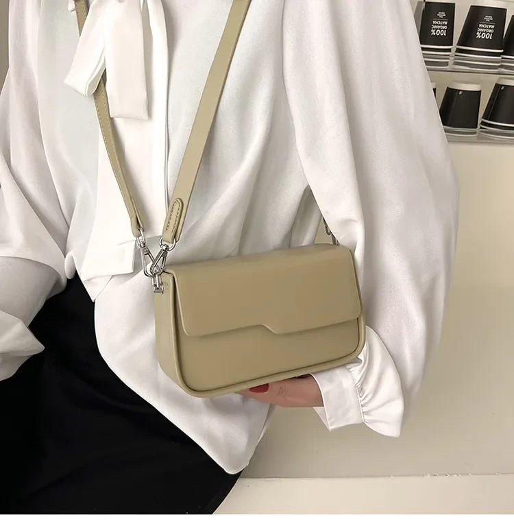 Bolso baguette de nicho, estilo coreano, sencillo, para llevar debajo del brazo.