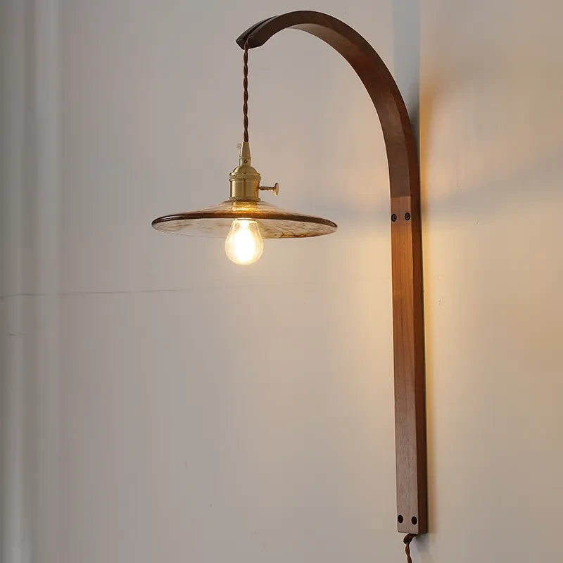 Estudio de pared de fondo de sala de estar con desayuno