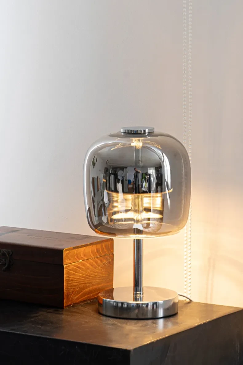 Lámpara de mesa Lámparas de vidrio Nórdico Simple Mesilla de noche Personalidad