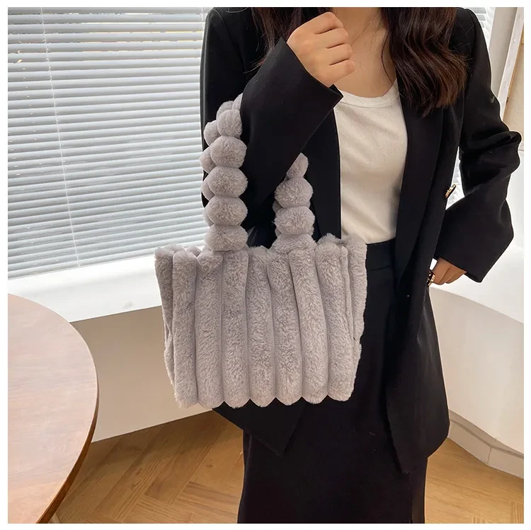 Bolso de felpa portátil de gran capacidad y un solo hombro para mujer