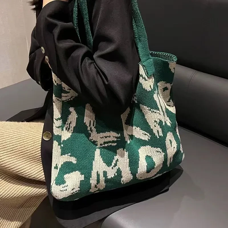 Nuevo bolso de hombro de punto de moda de gran capacidad