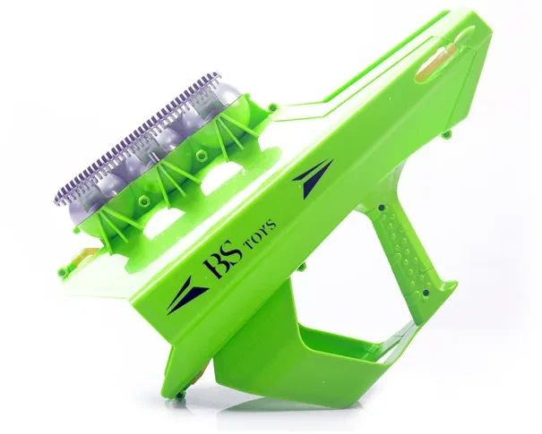 Clip y lanzador de bolas de nieve