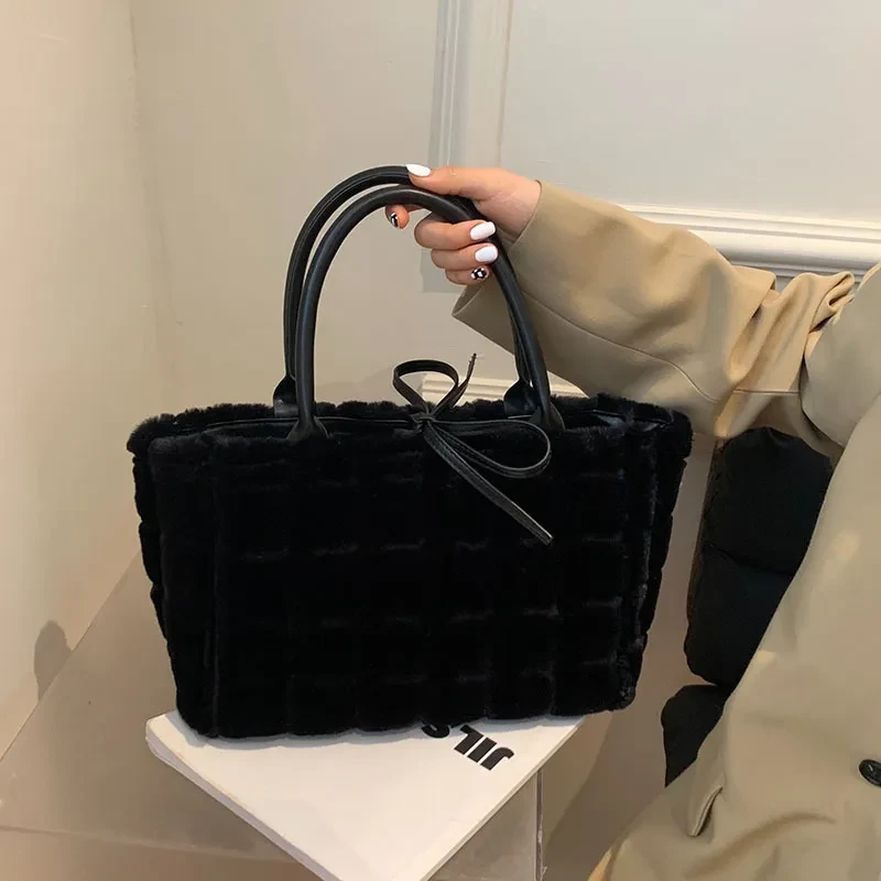 Bolso cuadrado pequeño y dulce de felpa a cuadros para mujer