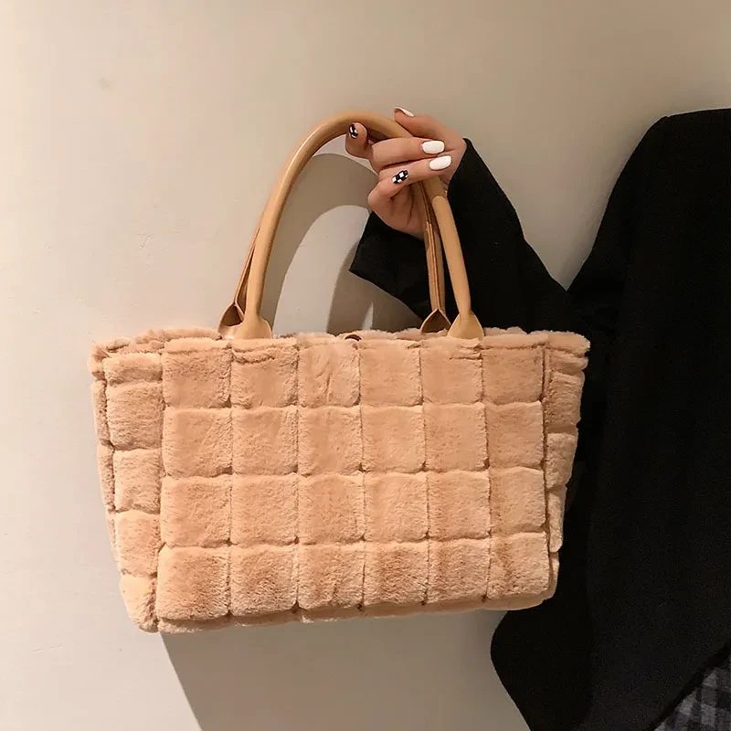 Bolso cuadrado pequeño y dulce de felpa a cuadros para mujer