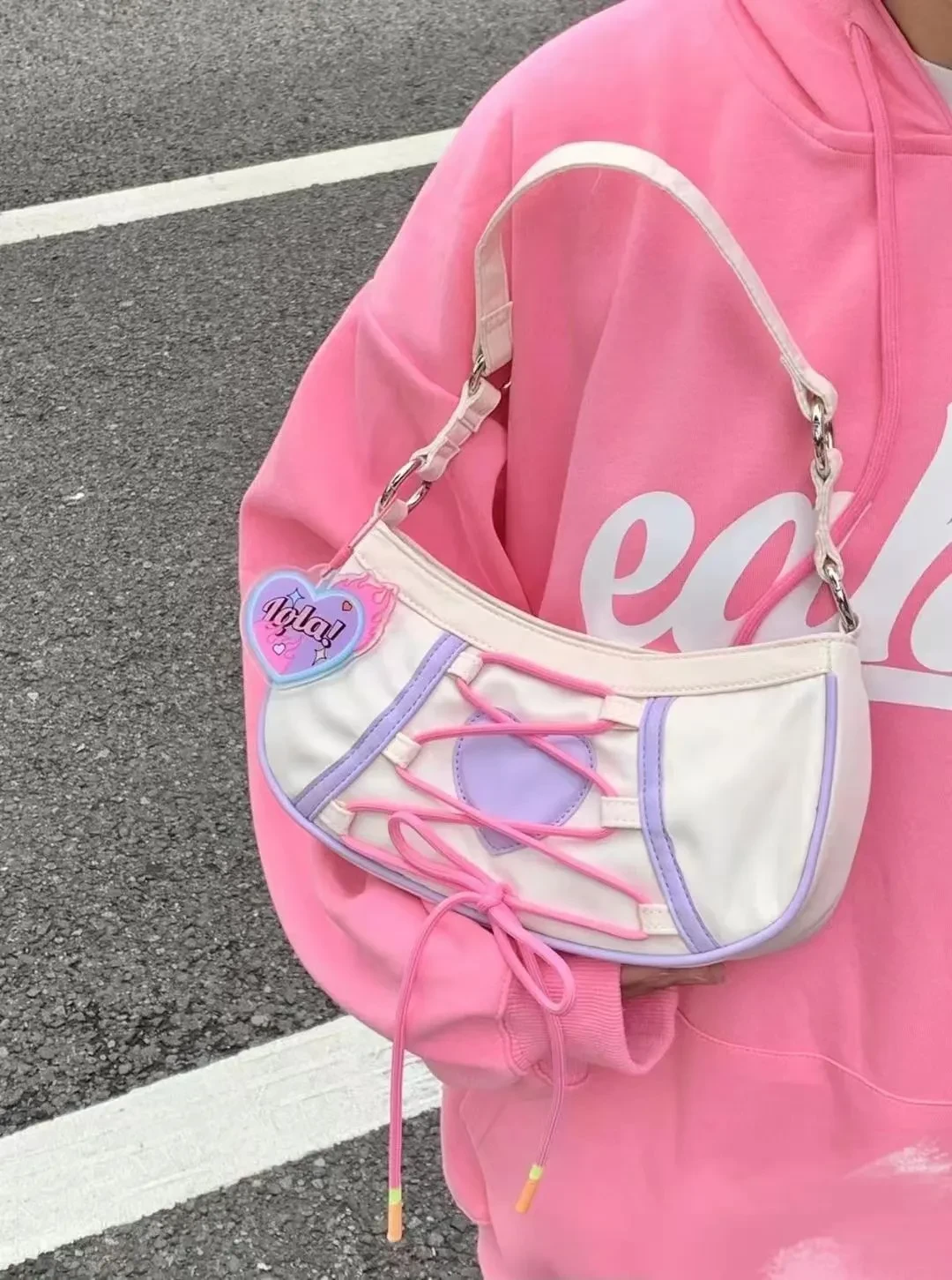 Estilo Mori juvenil de nicho coreano, un hombro, moda pequeña