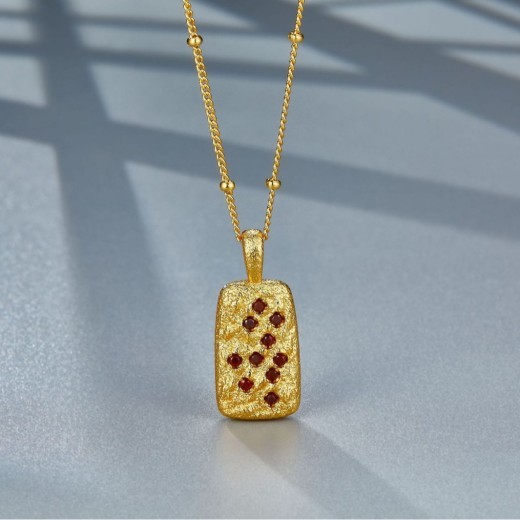 Collar de granate natural con incrustaciones de plata 925