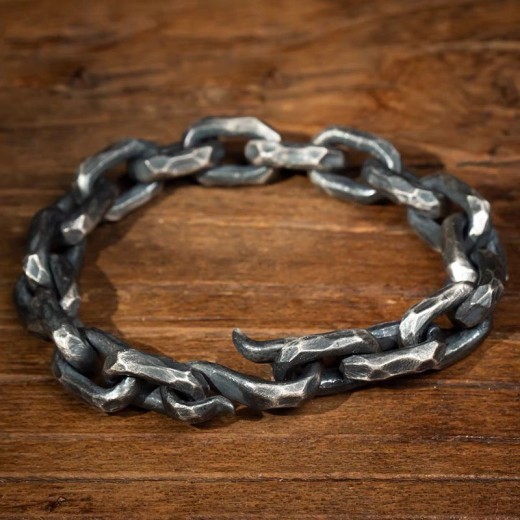 Pulsera gruesa con cadena de eslabones y personalidad dominante para hombres.