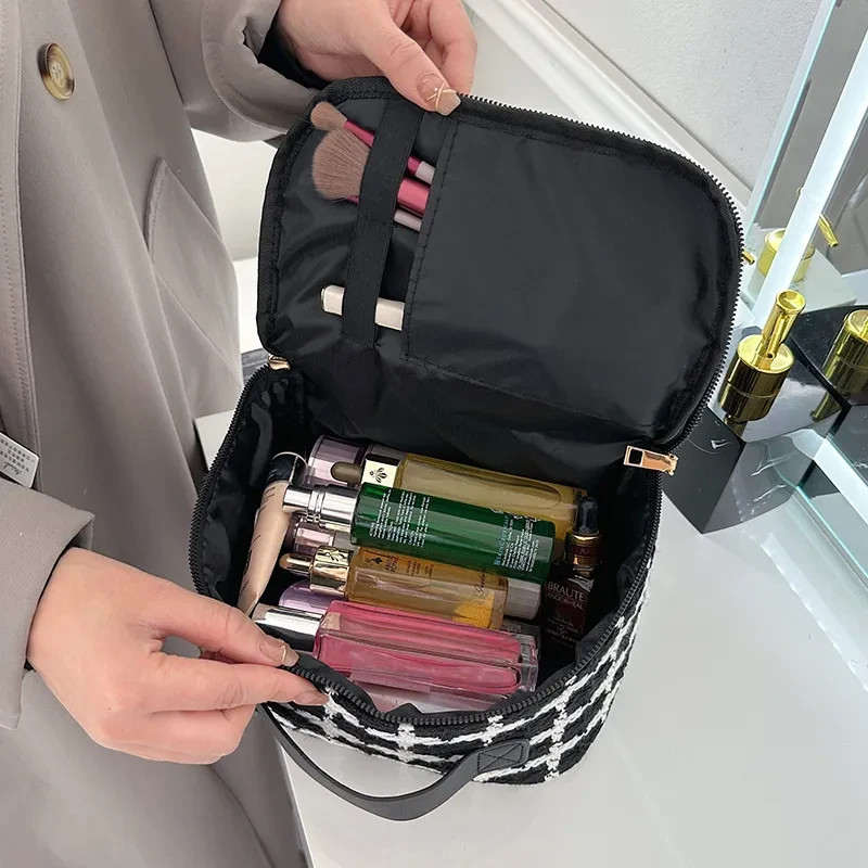 Nuevo bolso de cosméticos portátil de gran capacidad para mujer