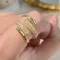 Anillo geométrico de cobre con incrustaciones de circonita para mujer