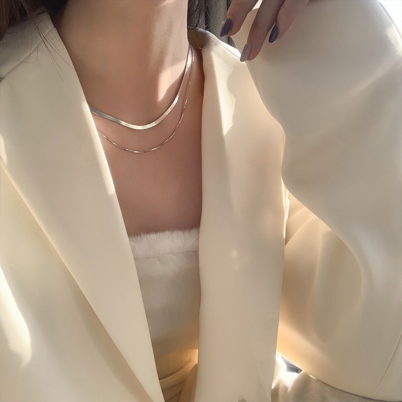 Collar apilable retro con personalidad hip-hop de plata de ley con hueso de serpiente de doble capa para mujer