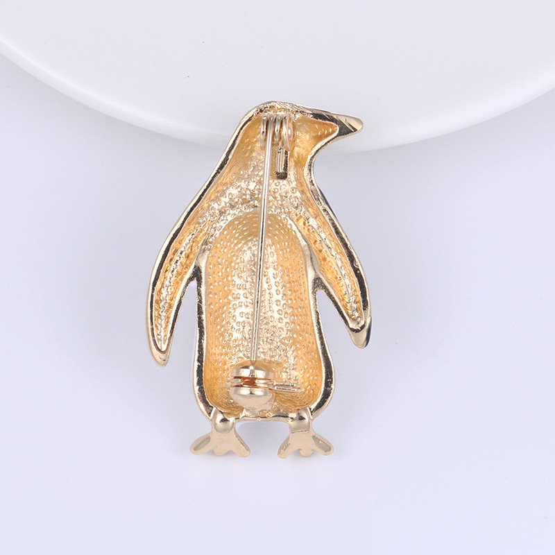 Ramillete de pin de pingüino