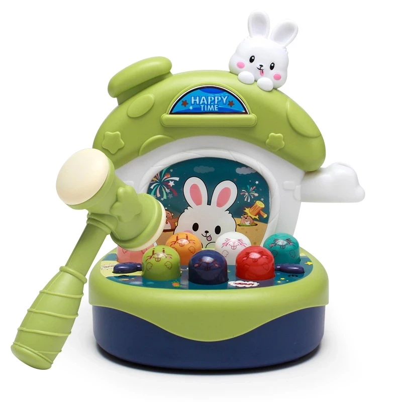 Juguete infantil que golpea el ratón con un martillo y mini piano musical.