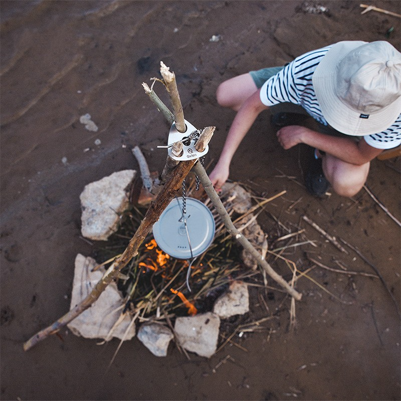 Práctico soporte triangular para macetas colgantes para acampar al aire libre