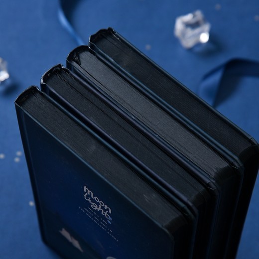 Diario de tapa dura de la noche lunar