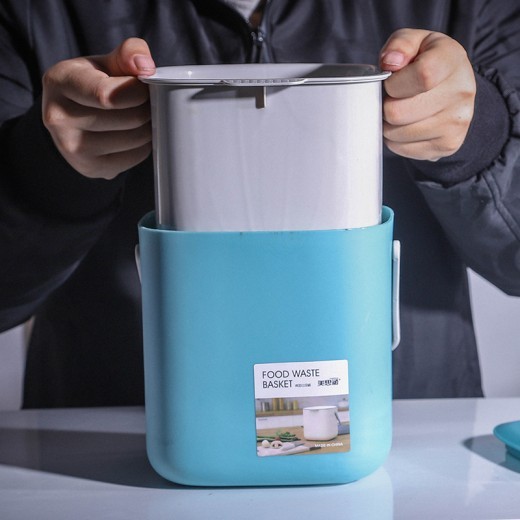 Contenedor de basura portátil con tapa