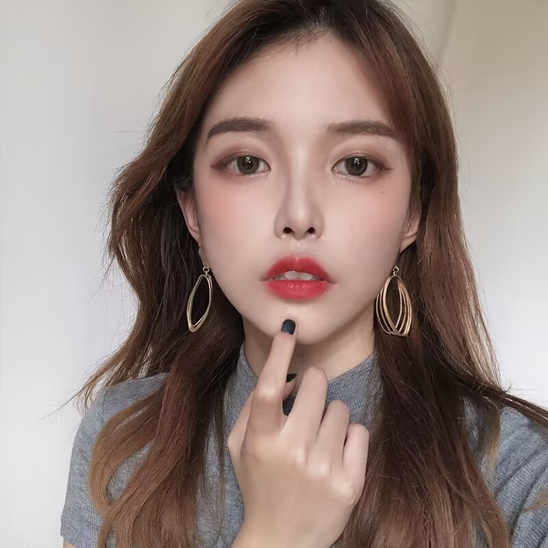 Nuevos pendientes de clip con múltiples óvalos y diseño geométrico retro metálico dorado