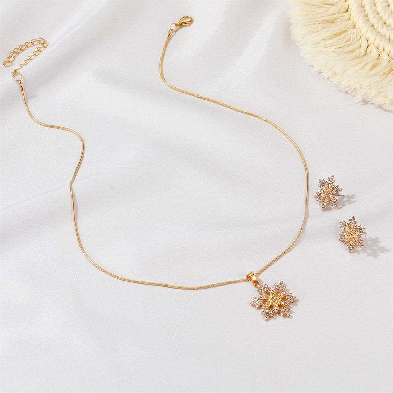 Collar de copo de nieve de circón