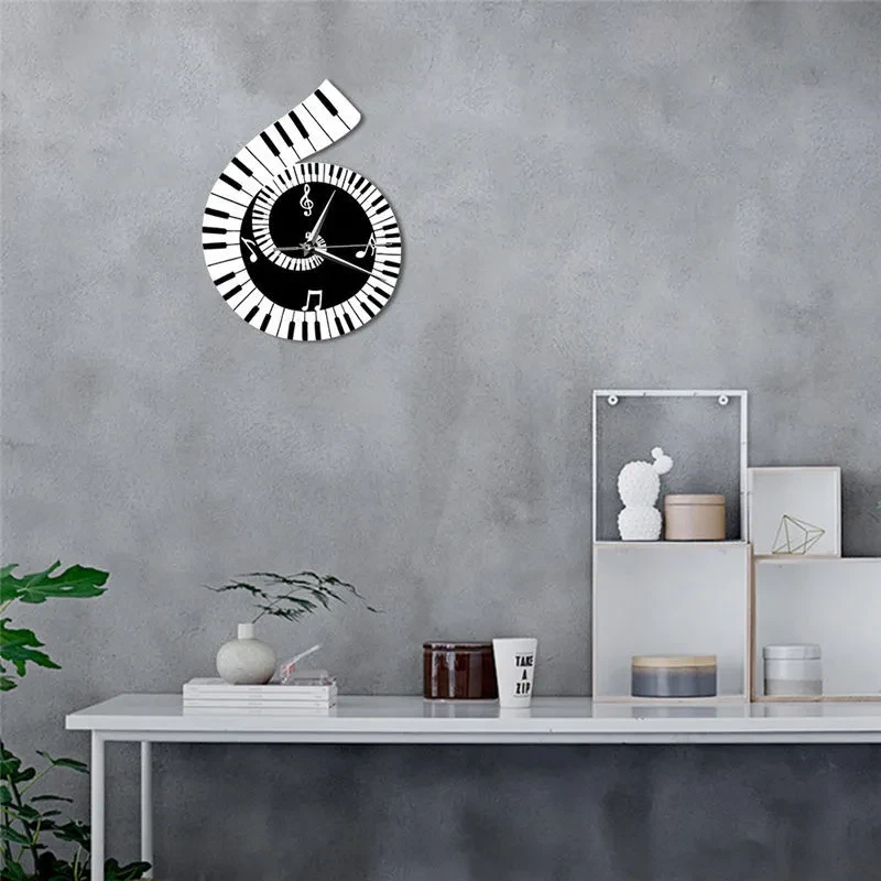 Reloj de pared decorativo con clave de sol y teclado de piano