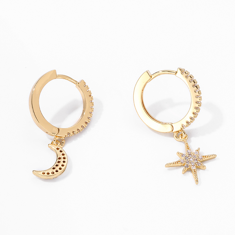 Pendientes asimétricos de luna y estrella de moda