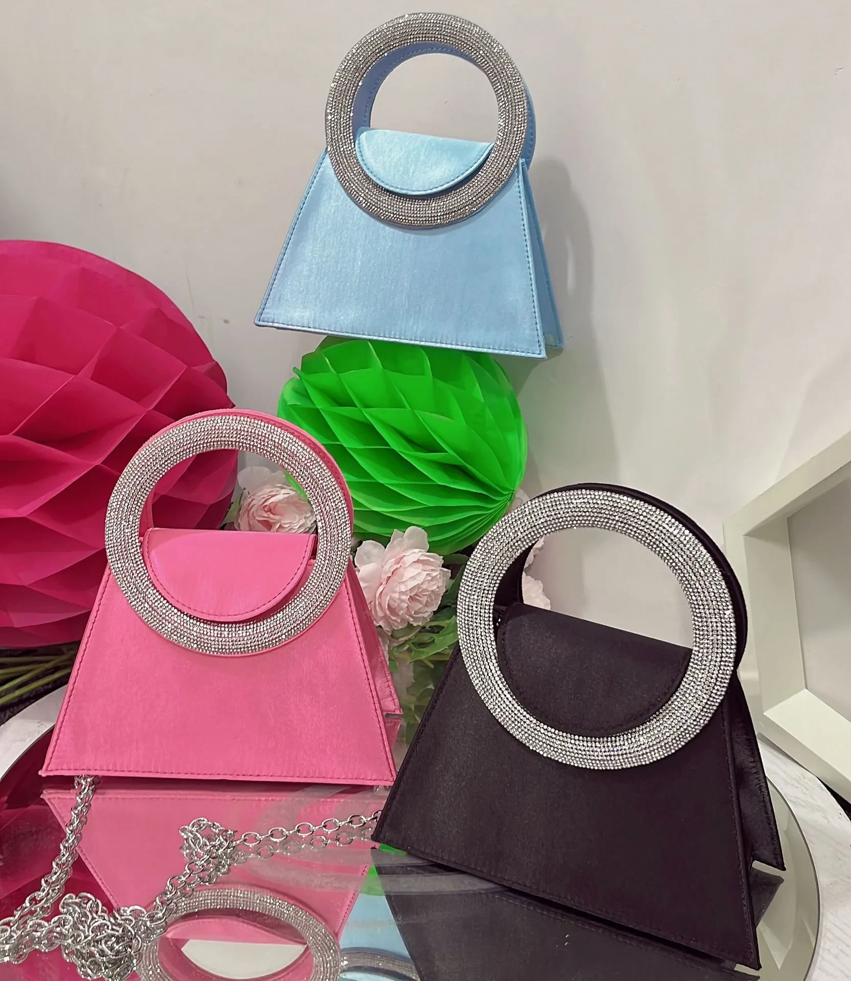 Bolso bandolera trapezoidal con diseño de hada y diamantes de imitación