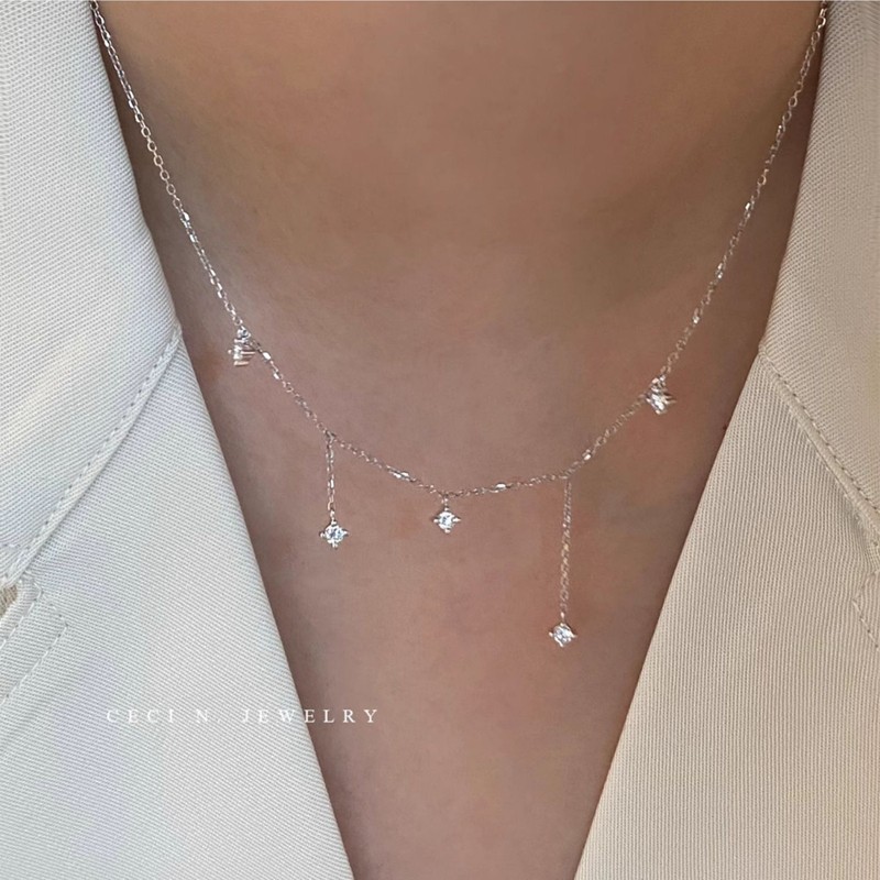 Collar con dijes de estrella de circonita en plata de ley 925