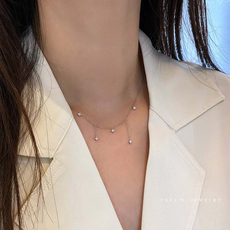 Collar con dijes de estrella de circonita en plata de ley 925