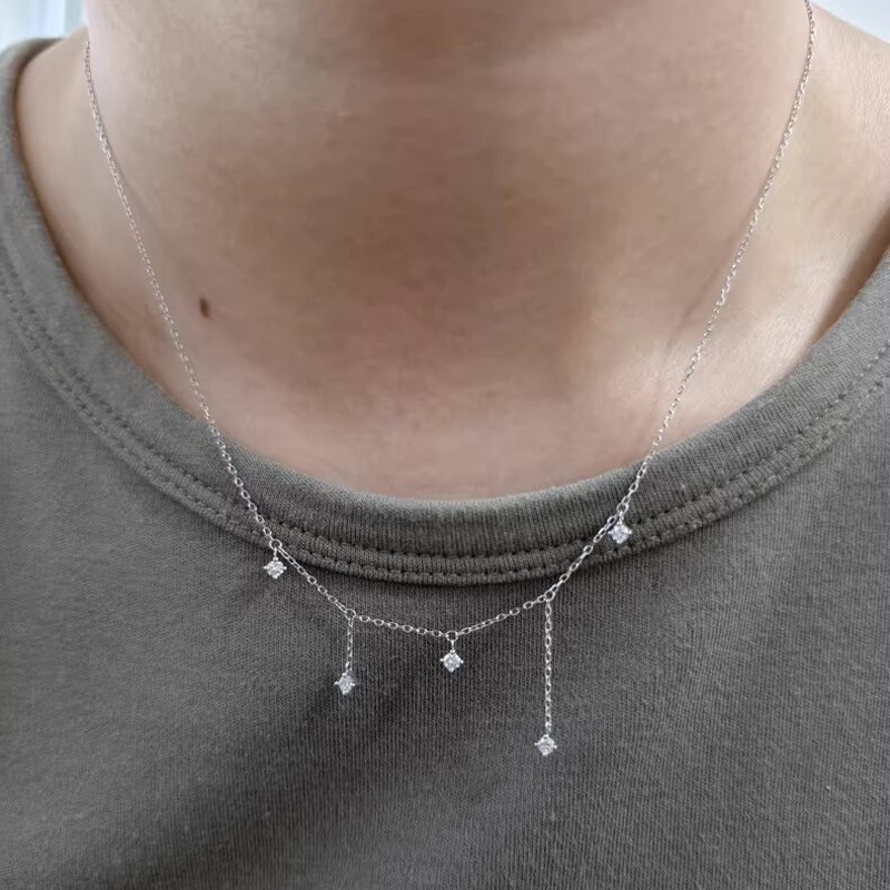 Collar con dijes de estrella de circonita en plata de ley 925