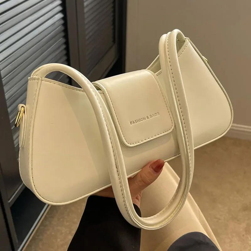 Bolso bandolera informal, versátil y versátil, estilo baguette.
