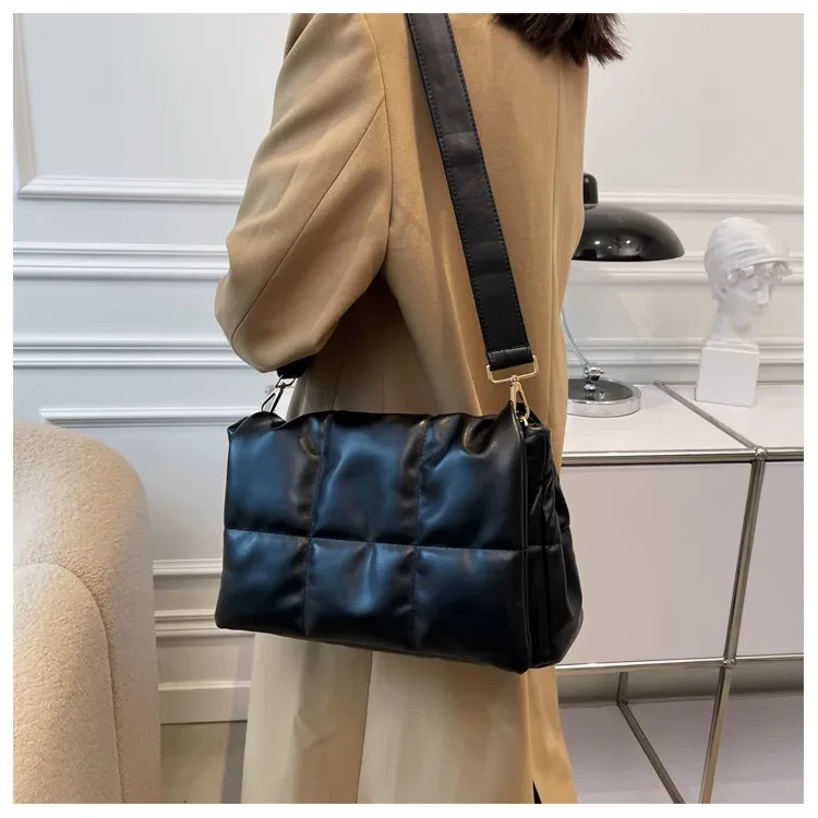 Bolso de traje de algodón de gran capacidad con hilo bordado estilo retro de moda para mujer