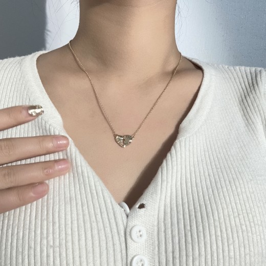 Collar de amor europeo y americano con diseño geométrico de corazón de melocotón y cobre para el Día de la Madre