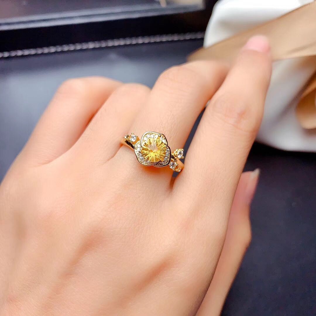 Anillo de citrino de fuegos artificiales