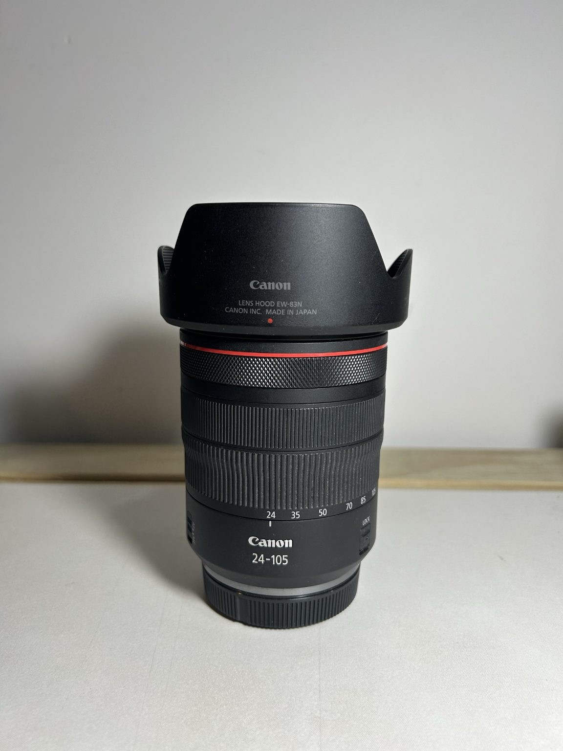 Kit Canon EOS R y RF 24-105 mm f/4 L IS USM con accesorios