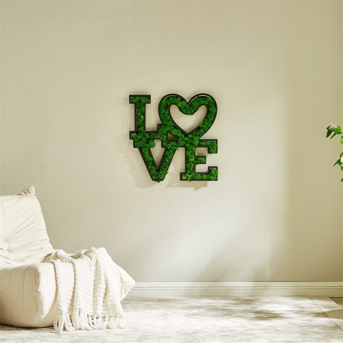 Letras de AMOR con musgo para decorar la pared