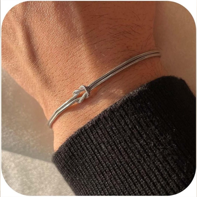 Pulsera de nudo de amor para mujer