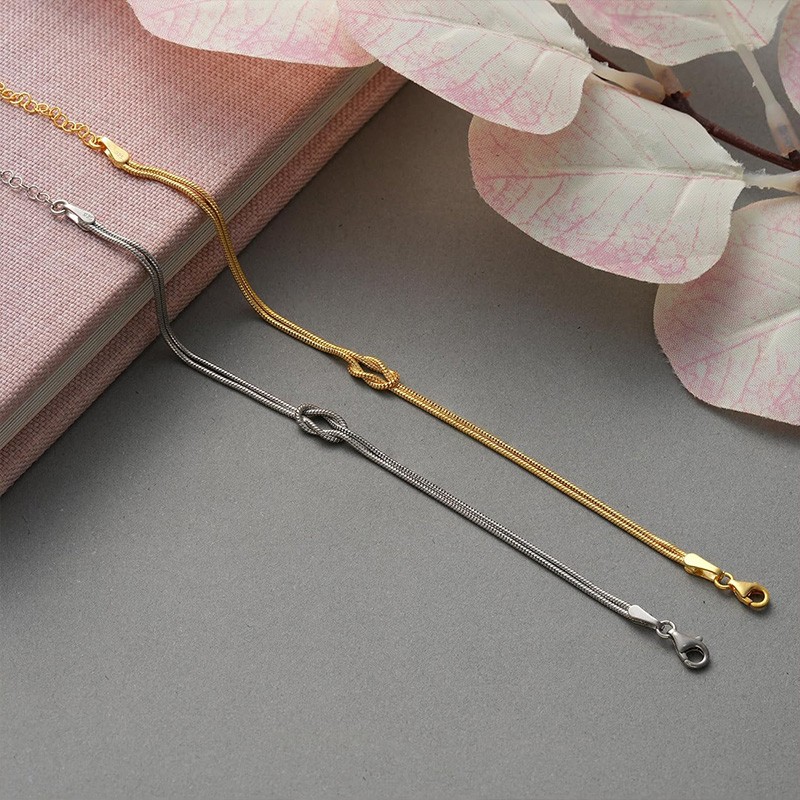 Pulsera de nudo de amor para mujer