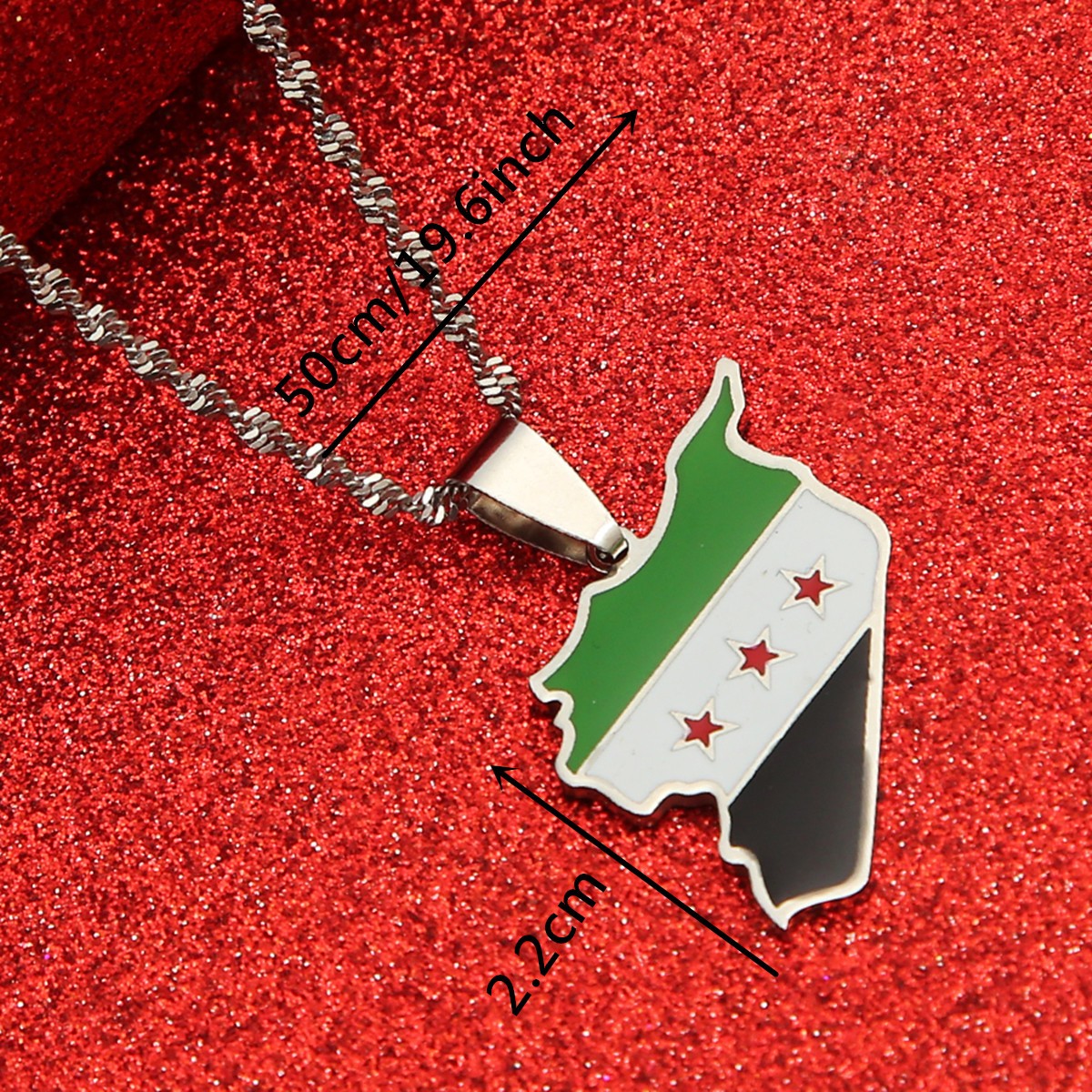 Collar con colgante de mapa y bandera de Siria
