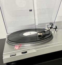 TECHNICS DIRECT DRIVE SL-D2 CON CAJA DE ENVÍO ORIGINAL Y CARTUCHO DE 270 C - NUEVO