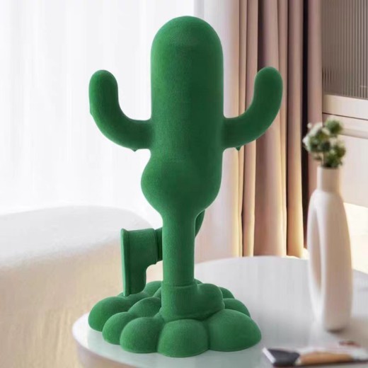 Divertidos adornos de cactus con forma humana