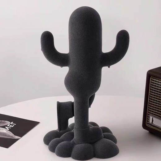 Divertidos adornos de cactus con forma humana