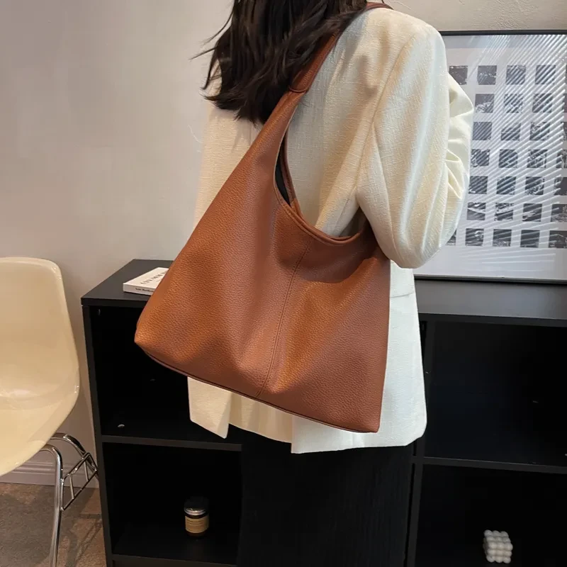 Bolso bandolera de piel suave para mujer, ideal para llevar debajo del brazo, para hijo y madre.